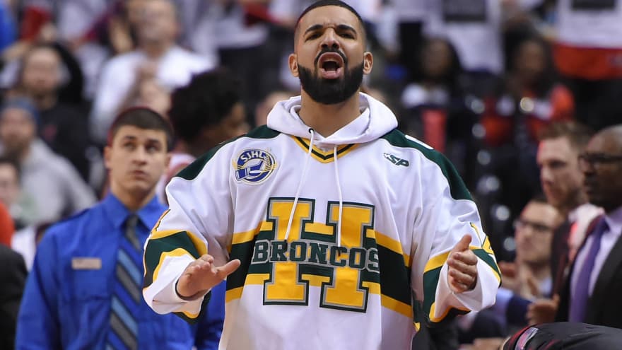 drake wearing rams jersey