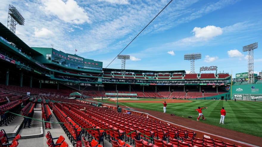 Red Sox Fan Breaks Into Fenway Park During Game Against Yankees Yardbarker