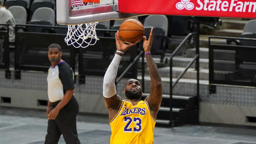 Watch: LeBron does acrobatic flip after missing dunk | Yardbarker
