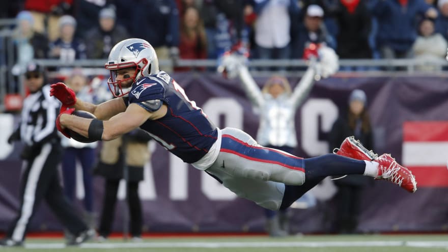 Watch Julian Edelman Somehow Wasn T Down On Long Td Catch Yardbarker