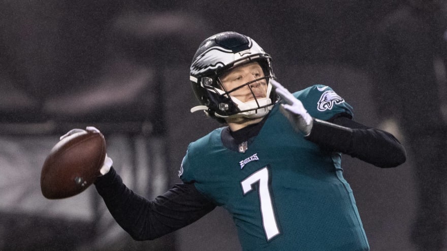 Doug Pederson defends decision to play Nate Sudfeld over ...