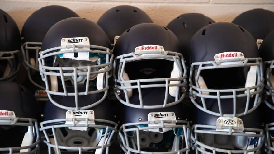 Incredible Phantom Football Helmet Photo Goes Viral Yardbarker