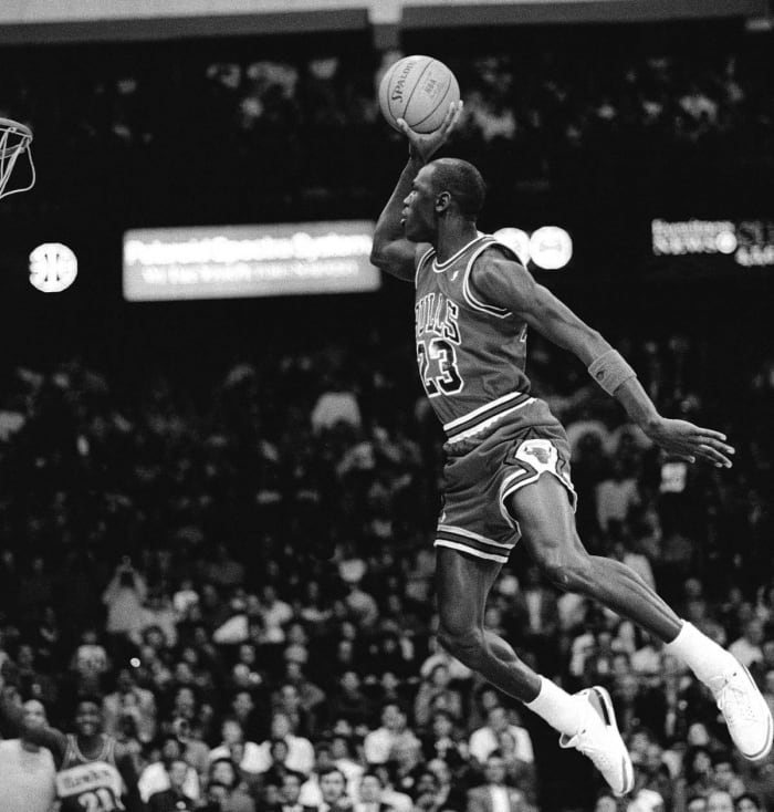23 Memorable Events From Michael Jordan S Career Yardbarker