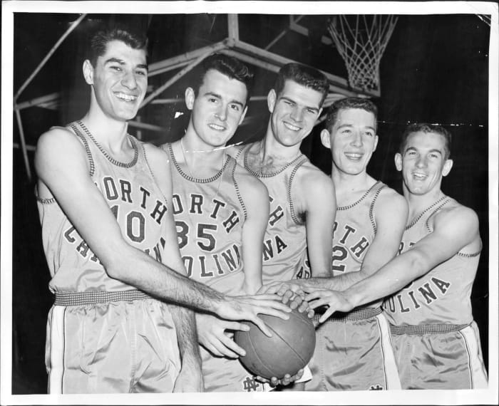 The Top 25 College Hoops Teams Of All Time Yardbarker