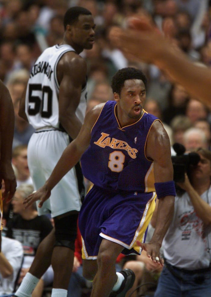 24 Quintessential Moments Of Kobe Bryants Career Yardbarker 1257