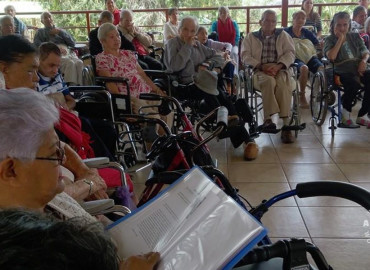 Study Abroad Reviews for Volunteer Costa Rica Escazu: Seniors Care Center