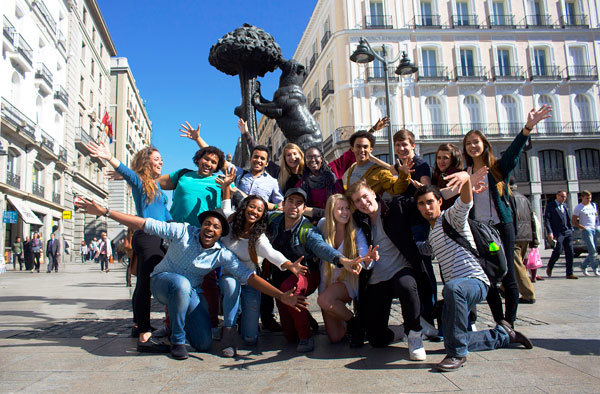 Saint Louis University Campus in Madrid / SLU-Madrid
