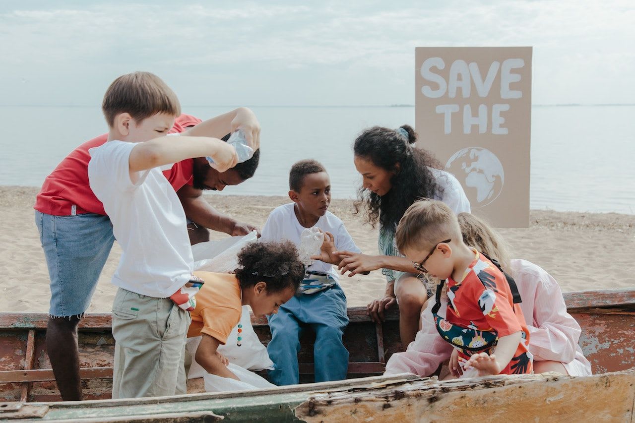Group of children collecting plastics