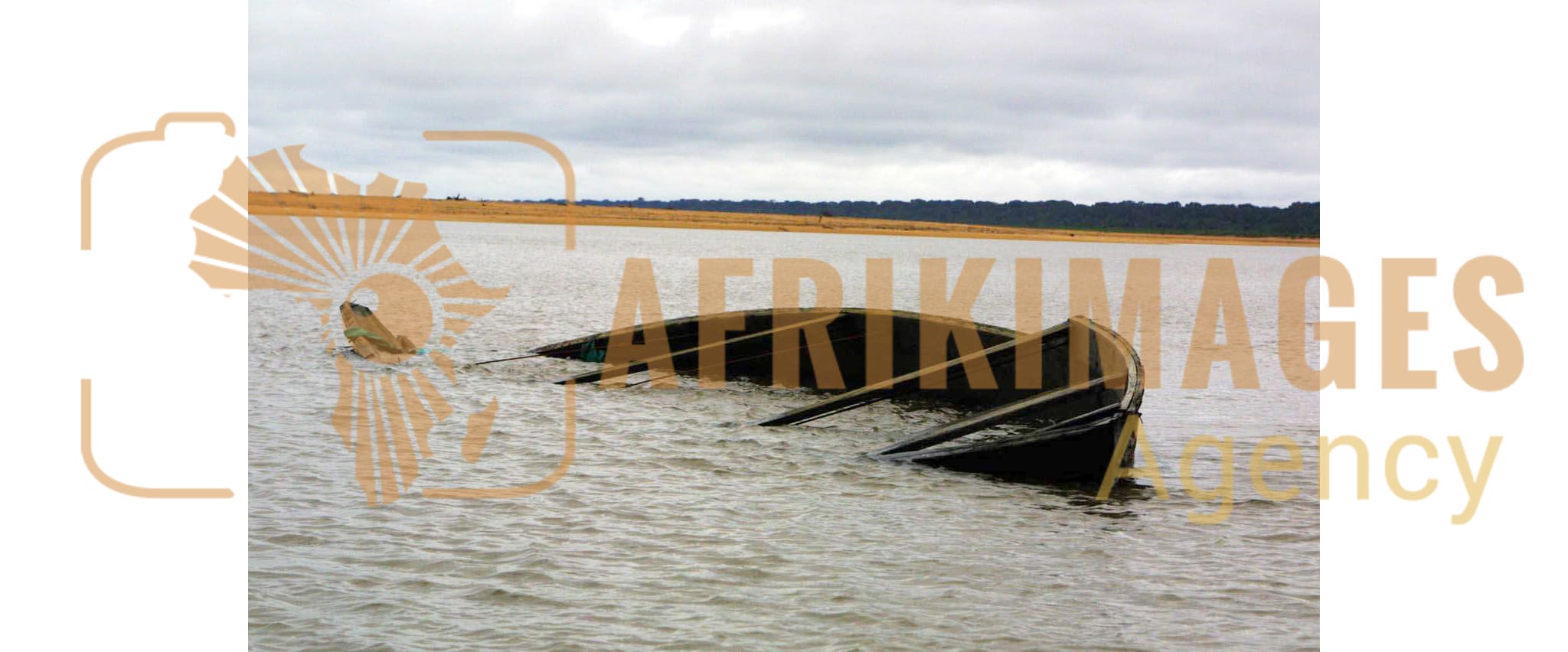 Afrikimages cameroun / accident de transport