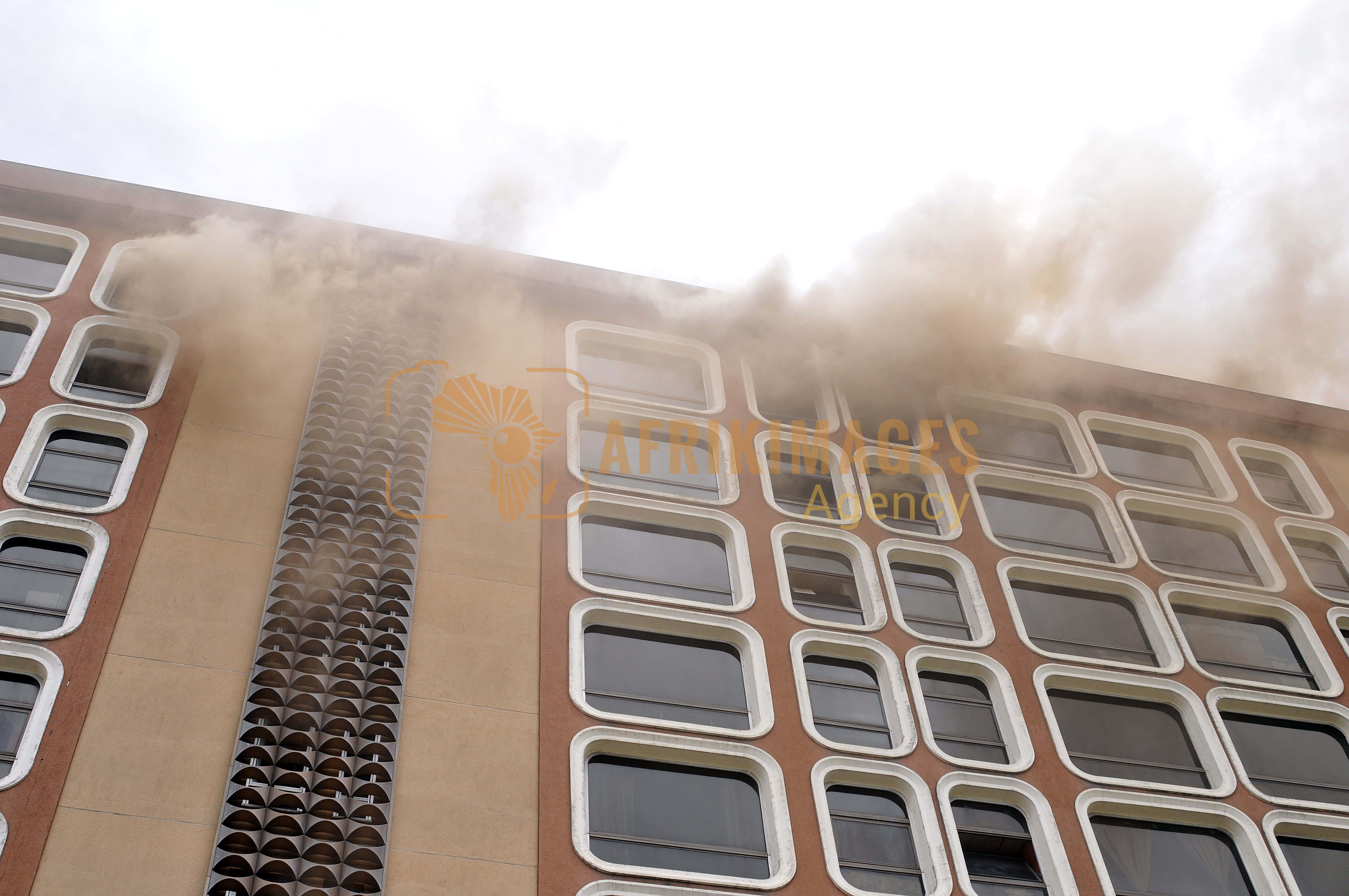 Afrikimages gabon /incendies & inondations
