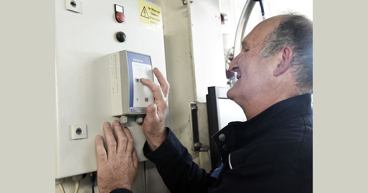 Alarm units, probes and signalling devices - AFRISO