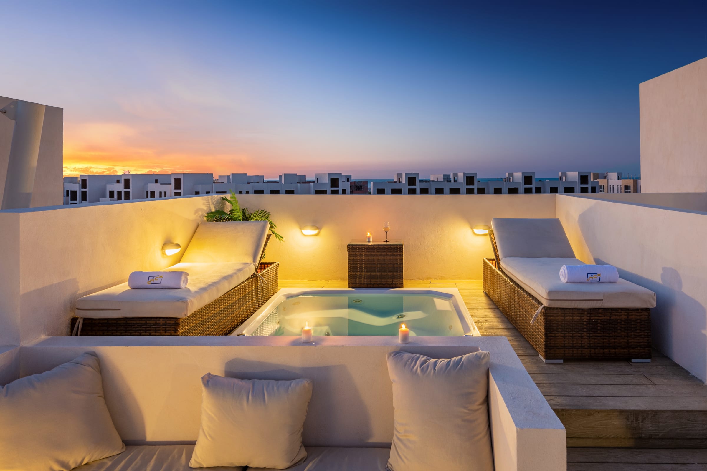 Luxe 3BDR w/ Private Rooftop Jacuzzi & Beach Access — Penthouse in Mangroovy Residence, El Gouna, Egypt — photo 2