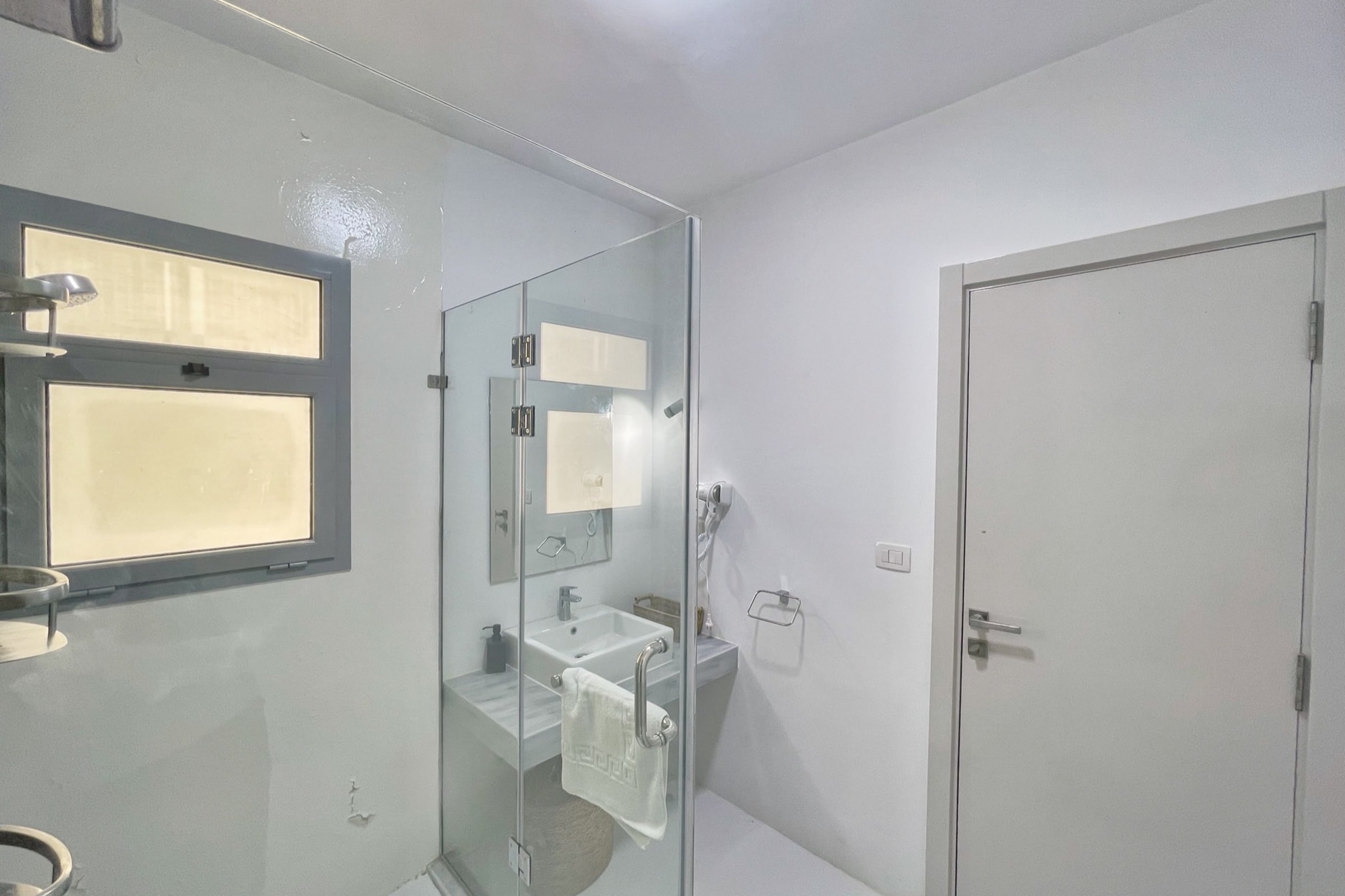 Charming & Beautifully Styled 3BDR @ Swan Lake Gouna — Unit in Swan Lake, El Gouna, Egypt — photo 36