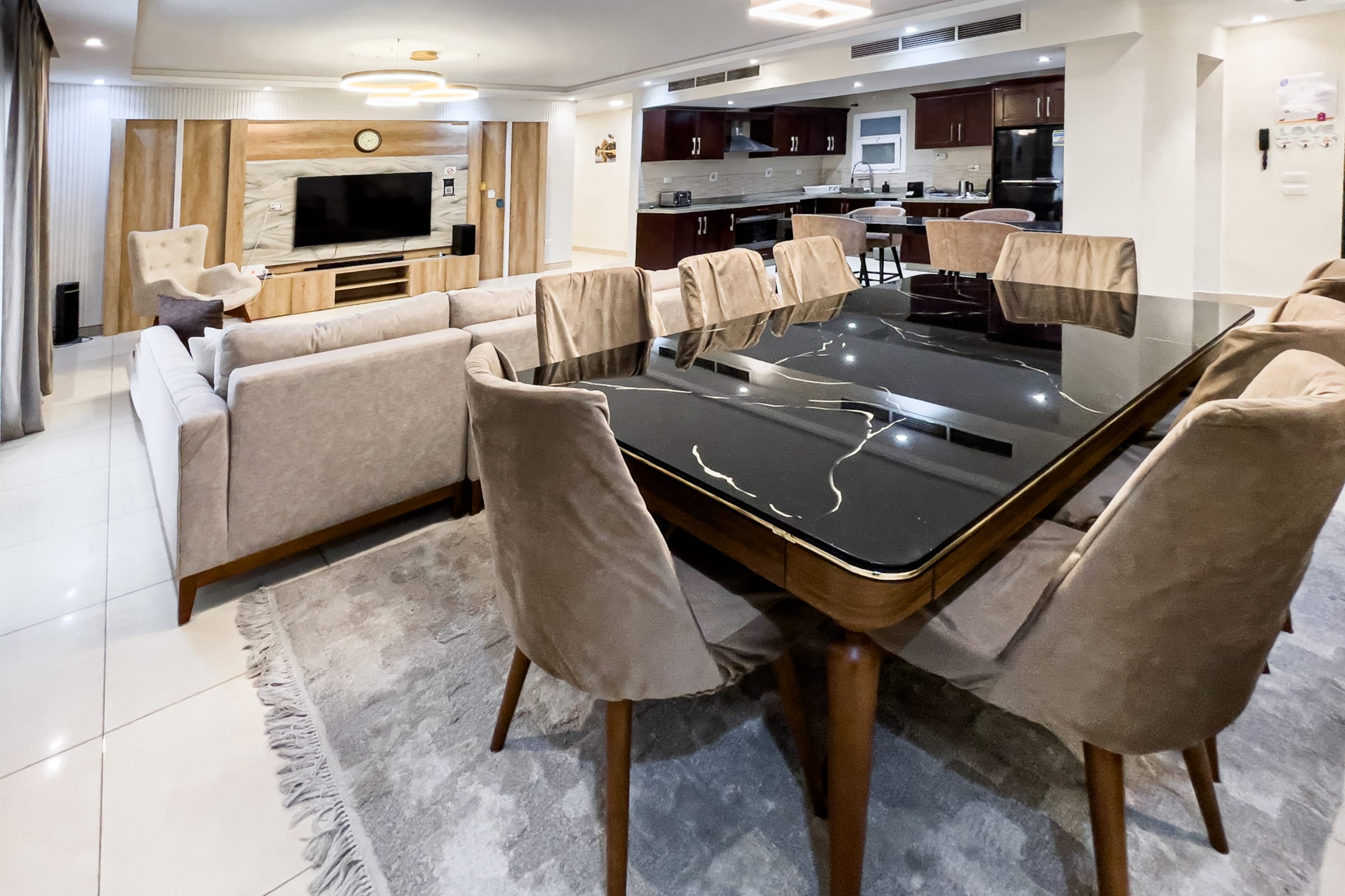 Calm & Classy 2BR - 5 min to Airport — Apartment in Plot 1258 El-Nasr Rd, Sheraton Al Matar, El Nozha, Cairo Governorate 11799, Egypt, Cairo, Egypt — photo 18
