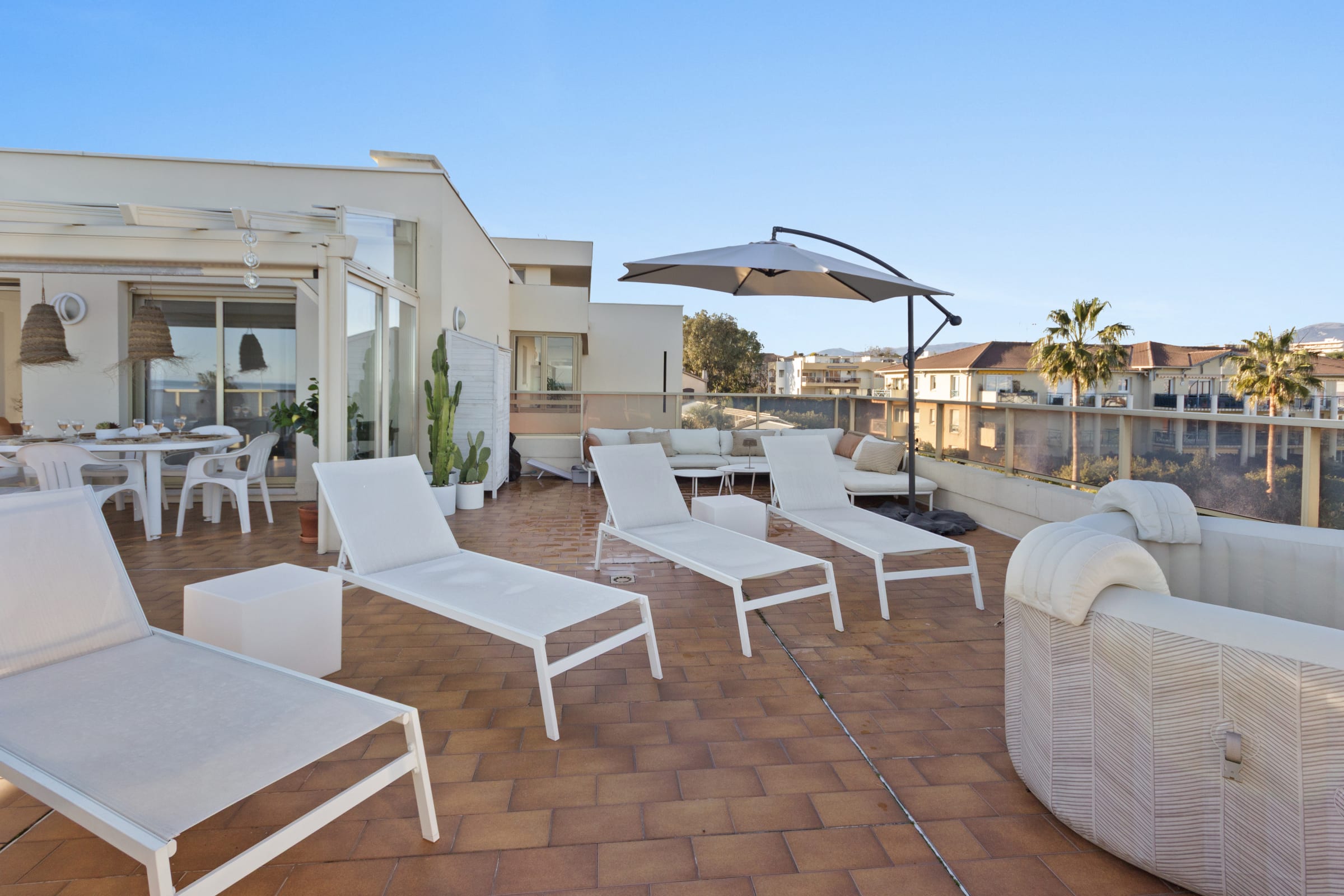 T3 6P ANTIBES LMS - LE ROOFTOP