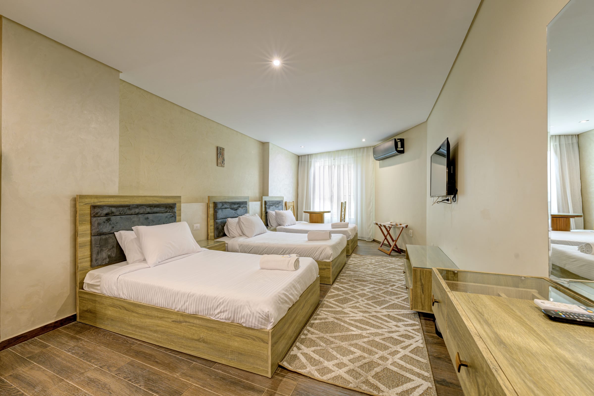 Pyramids Global Suites -  Triple Standard Room (803) — Unit in 5 King Faisal St, Kafr Nassar, Al Haram, Giza Governorate 3524020, Giza, Egypt — photo 3