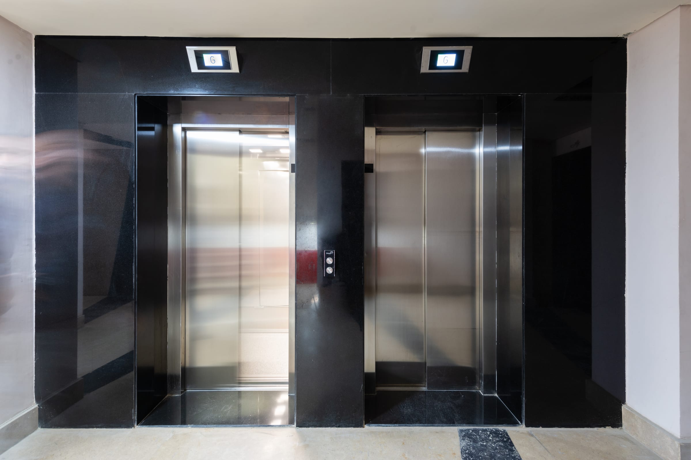Posh & Panoramic 2BDR Apt. | 5 Min To Airport — Unit in Ocean Blue Heliopolis, Building number 1, Apartment 201, Cairo, Egypt — photo 32