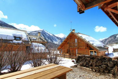 Chalet le Barlèt et sa terrasse au soleil - Névache