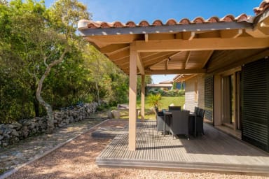 Terrasse ombragé avec barbecue