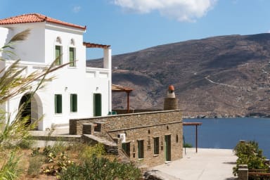 The property is built on a hill overlooking the bay or Korthi