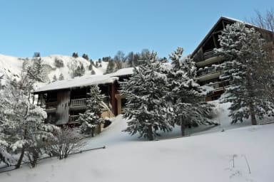 the residence Les Balcons de la Meije in winter