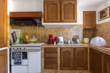 Fully-equipped kitchen