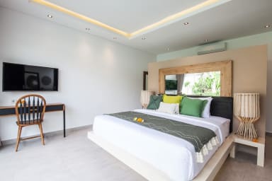 Villa Hugo | 4 bedroom luxury villa walk distance to beach Berawa Canggu