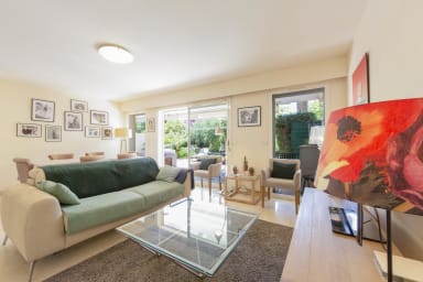 living room open on the south terrace