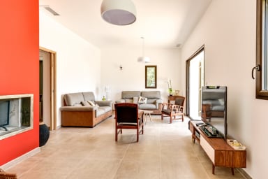 Air-conditioned living room - Satellite TV - Facing the terrace