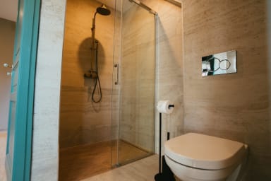 Salle de bain et douche à l'italienne