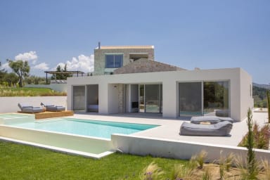 Viento Villa 2 with amazing view to Lefkada, just 5 minutes drive away