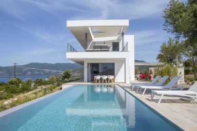 VILLA PINEA - Newly built modern villa with Sea access