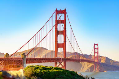 Comfortable small coastal town near the big city