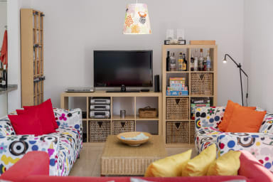 Livingroom with tv