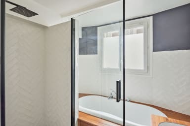 Baignoire de la salle de bain