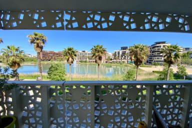 Vue de la terrasse sur le Bassin Jacques Coeur