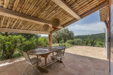 Villa à louer sur les hauteurs de Roussillon