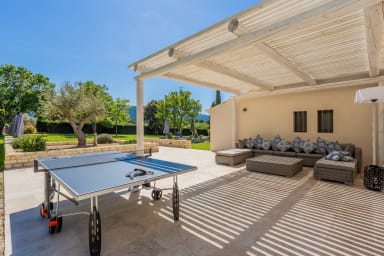 Beautiful house to rent with swimming pool in the heart of Provence at Ménerbes