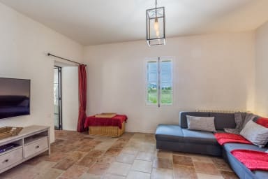 Détente absolue pour cette villa à louer à Oppede-Le-Vieux en Provence