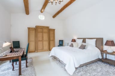 Vacances sérénité et relaxation à Oppede-Le-Vieux en Luberon