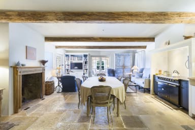 Absolute relaxation for this house to rent in the heart of the Luberon