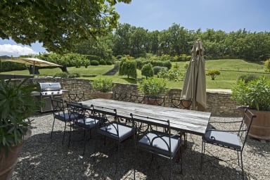Vacances de rêve dans spacieuse maison en pierre avec piscine chauffée