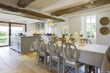 Propriété chaleureuse à louer au coeur du petit Luberon à Lacoste