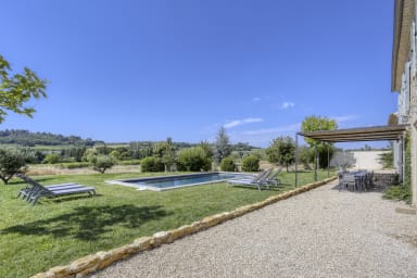 Character house to rent in Provence in La Mottes d'Aigues