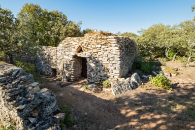 Character house to rent in Provence in Bonnieux