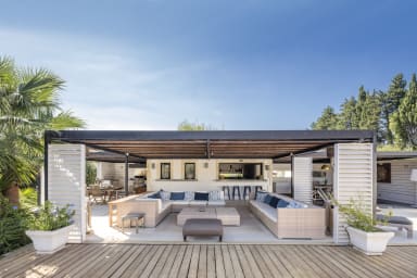 Warm and romantic house to rent in Provence