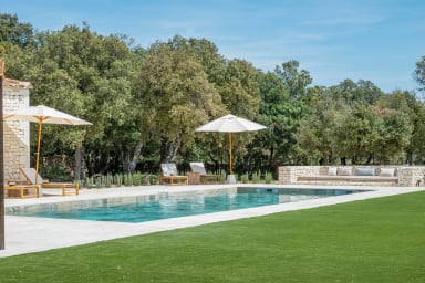 Dream holidays with swimming pool in the heart of Luberon in Bonnieux