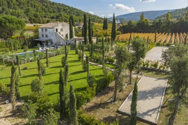 Character house to rent in Provence in Ménerbes