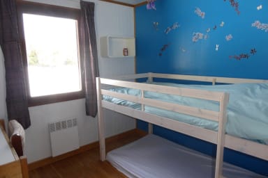 Chambre 2 : 1 lit simple et 1 matelas au sol