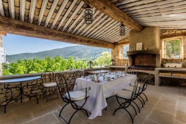Rental in Bonnieux swimming pool tennis court